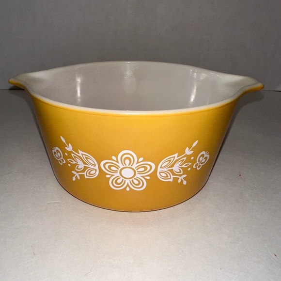 Pyrex Gold Butterfly Pattern 1 Qt. casserole - Picture 5 of 6